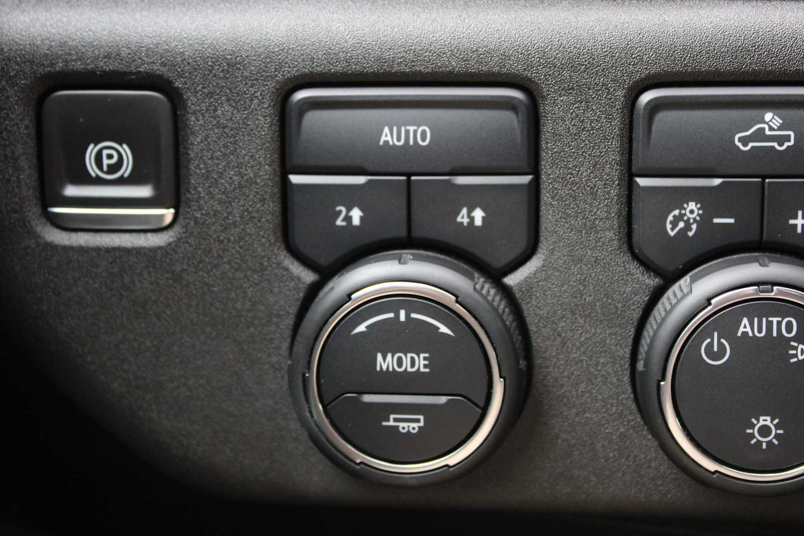 Certified 2023 Chevrolet Silverado 1500 LT AWD/4WD image 16