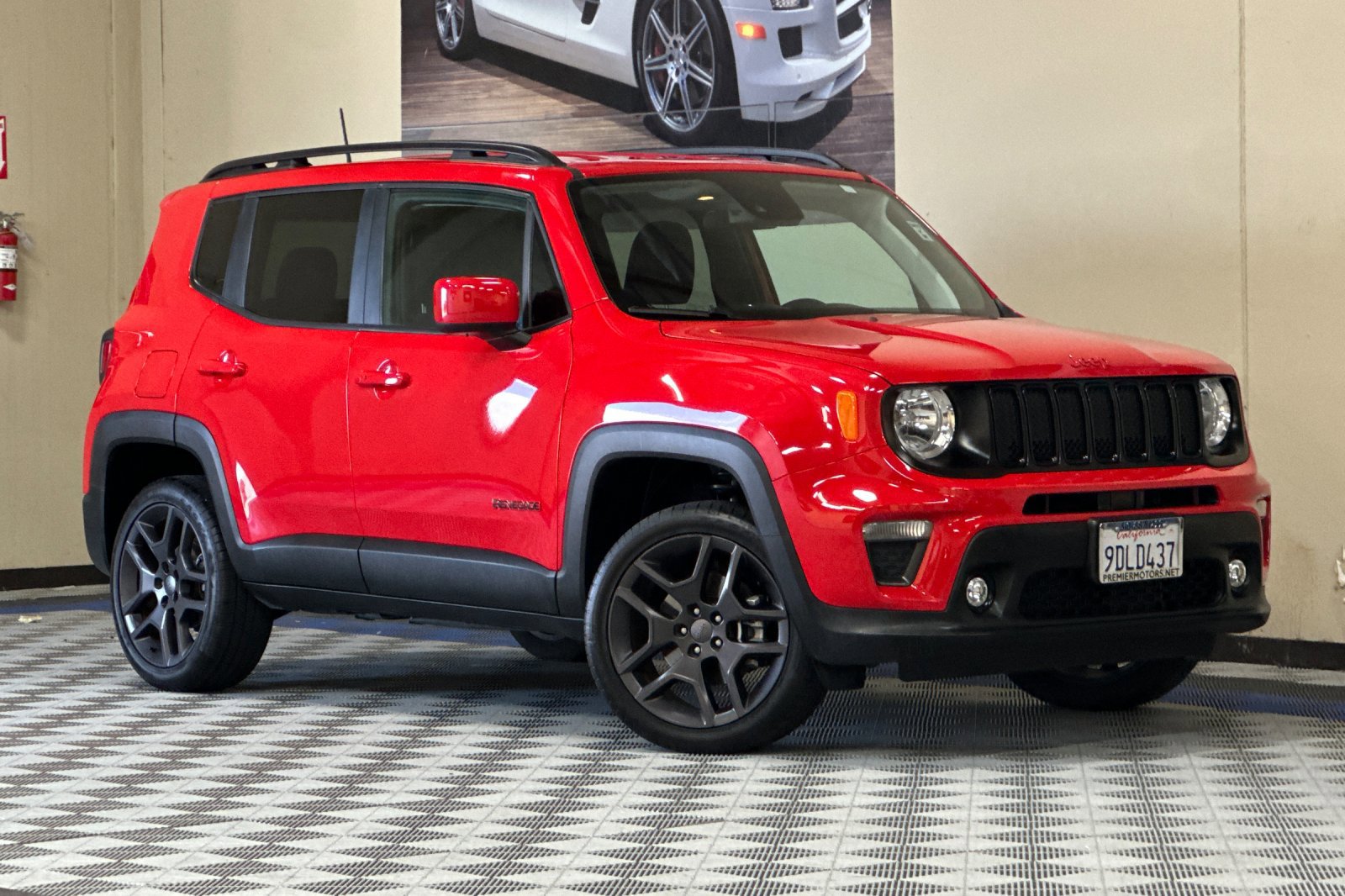 Used 2022 Jeep Renegade Latitude image 2