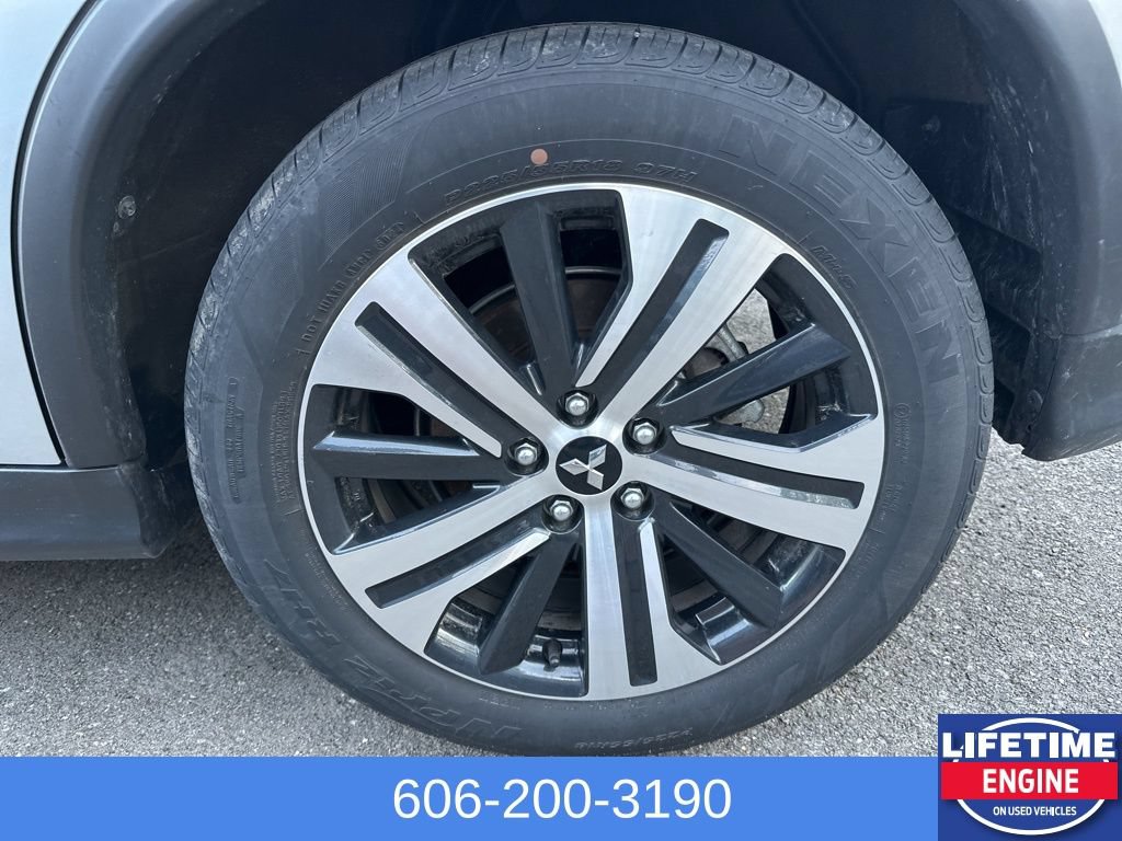 Used 2025 Mitsubishi Outlander Sport ES AWD/4WD image 11