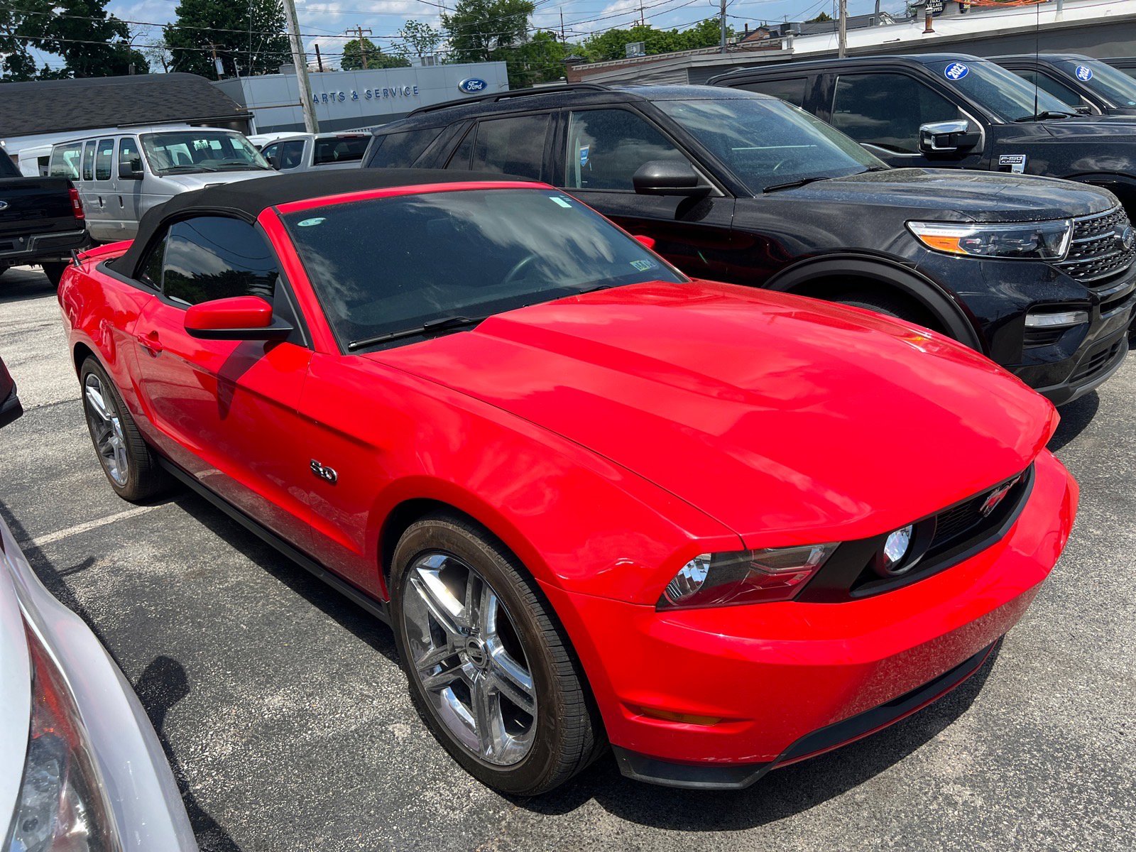 Used 2012 Ford Mustang GT Premium RWD image 3