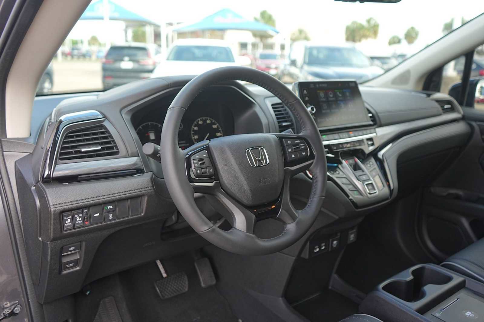 Certified 2026 Honda Odyssey Elite image 2