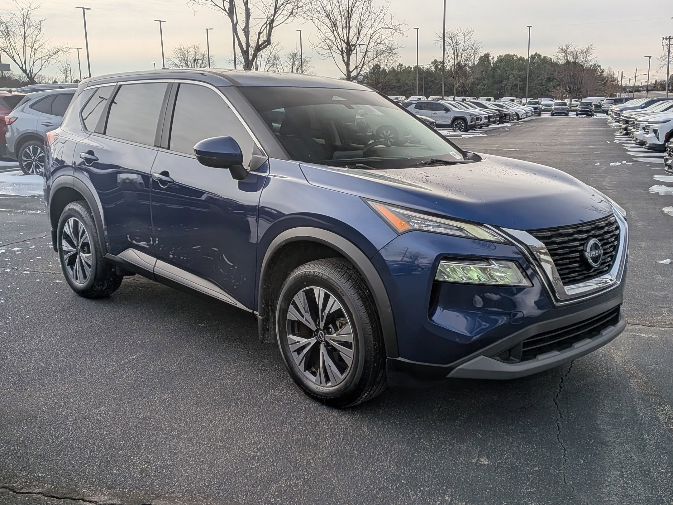 Used 2023 Nissan Rogue SV video 2