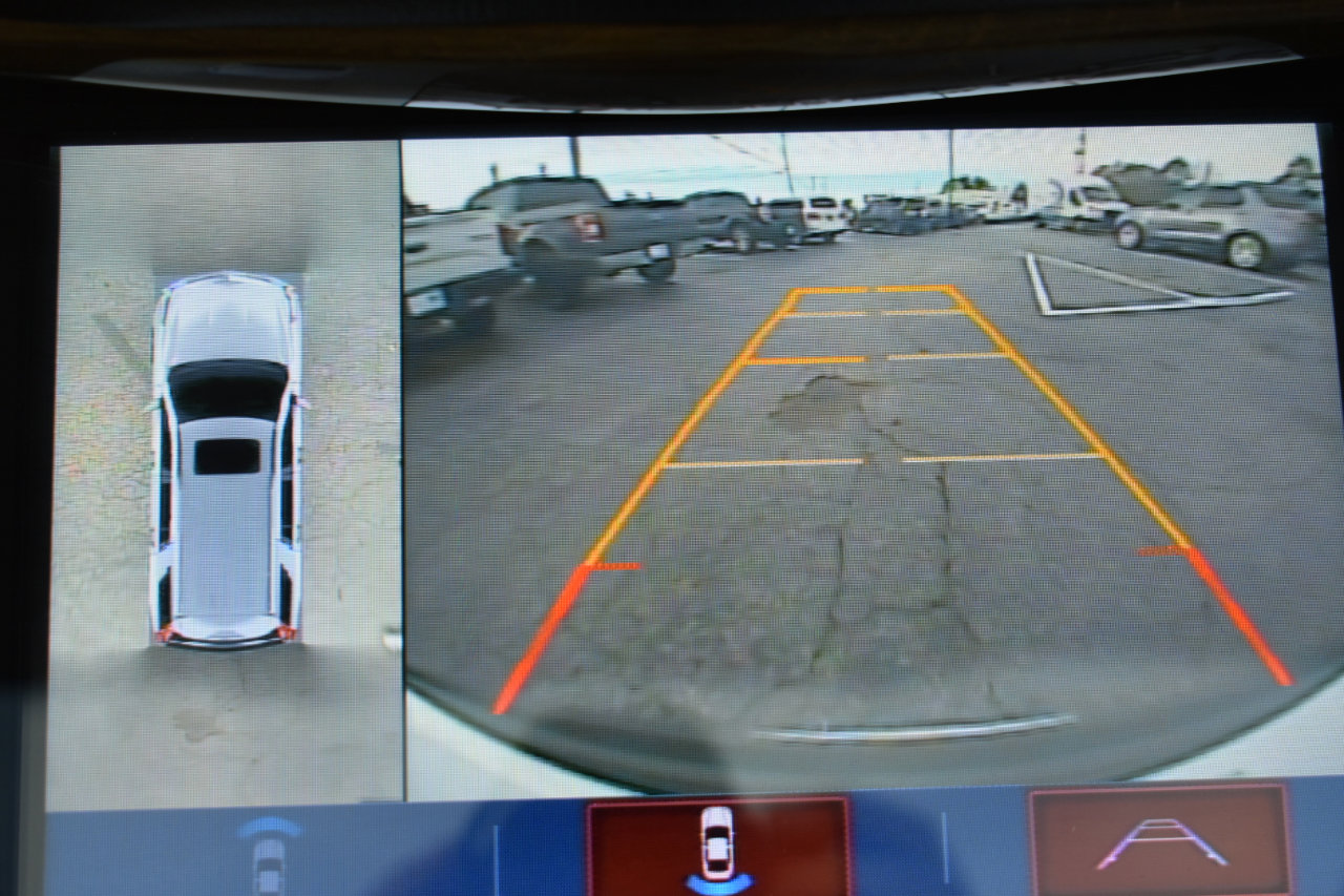 Used 2020 Cadillac Escalade ESV Premium Luxury image 22