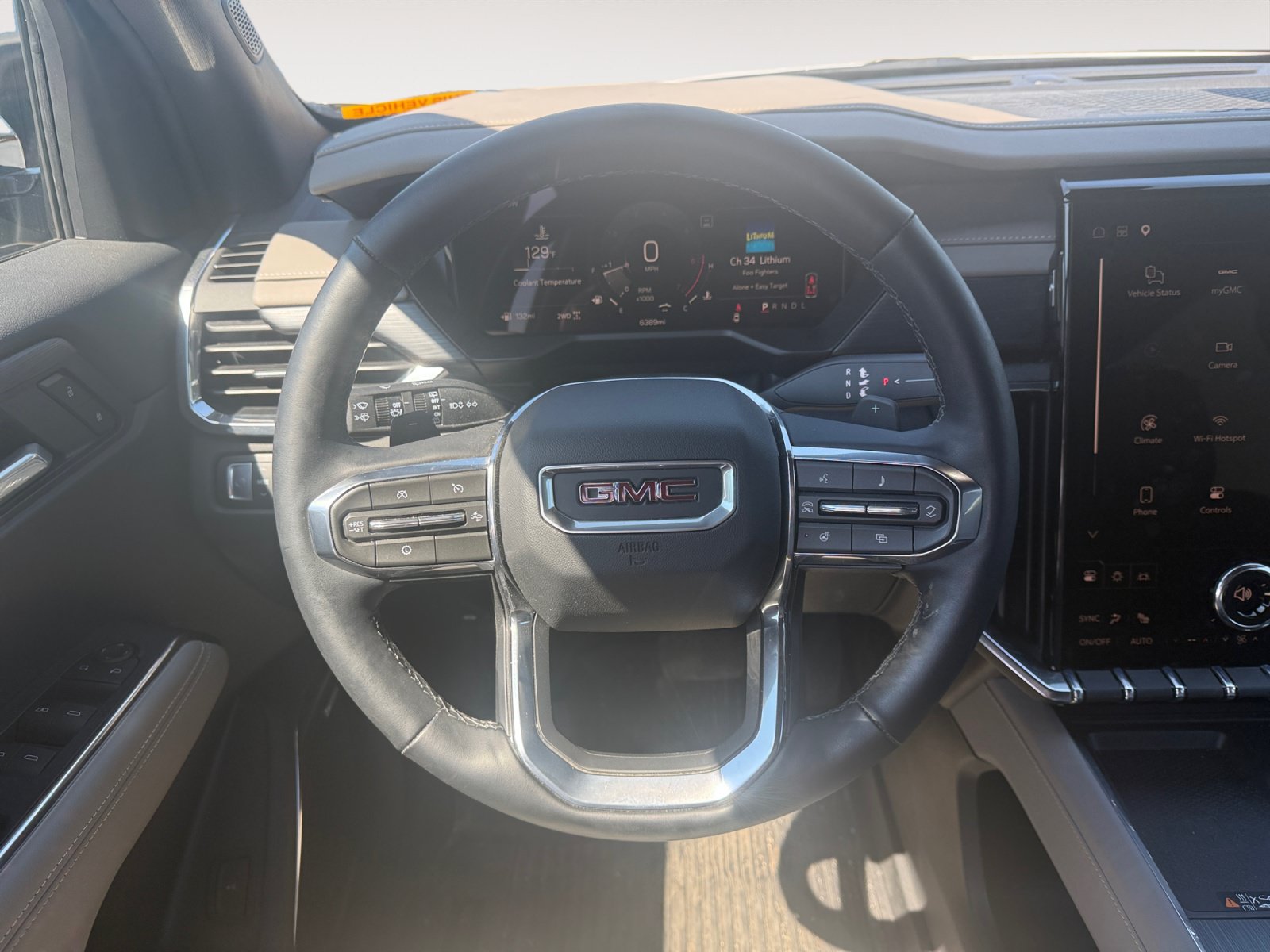 Certified 2026 GMC Acadia Elevation w/ Elevation Premium Package AWD/4WD image 12