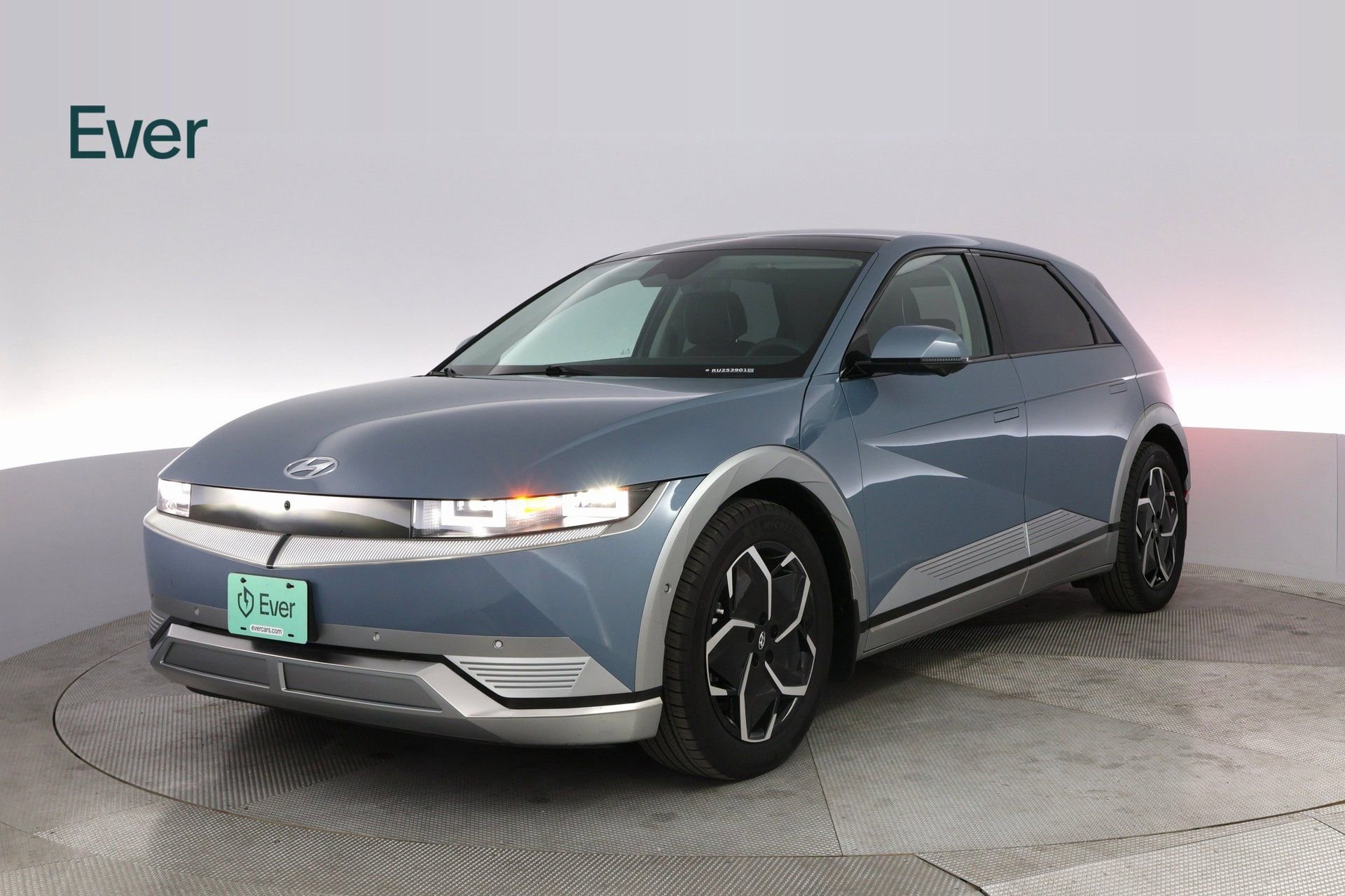 Used 2024 Hyundai Ioniq 5 Limited image 2