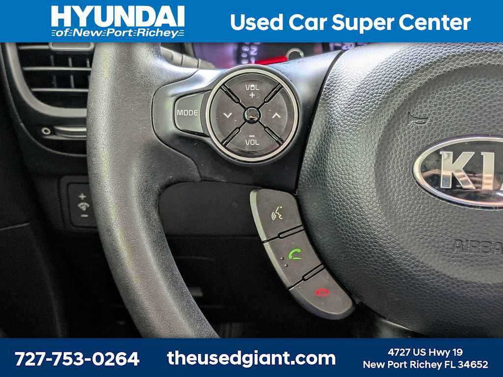 Used 2018 Kia Soul FWD image 23