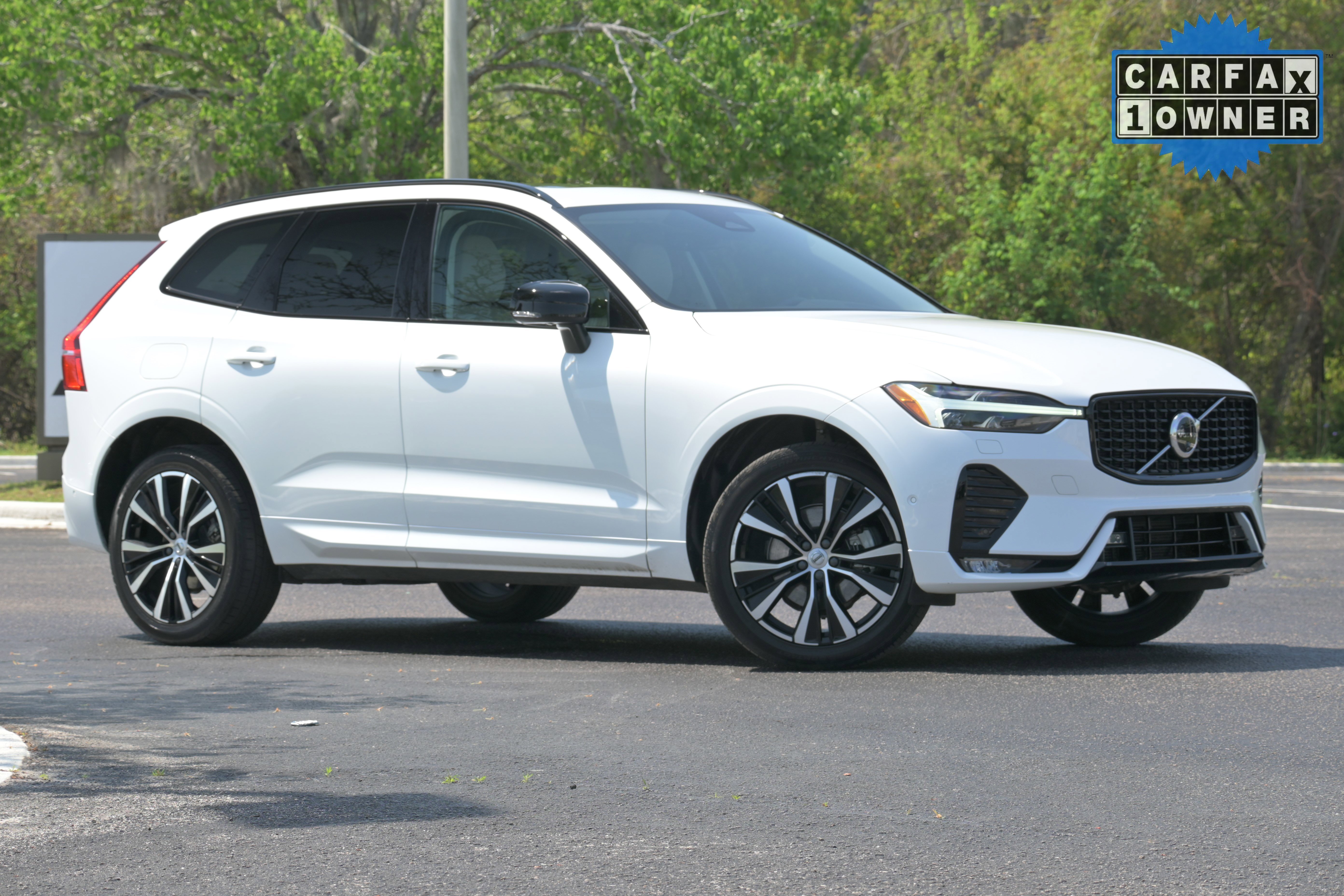 Used 2024 Volvo XC60 B5 Plus w/ Protection Package Premier image 2