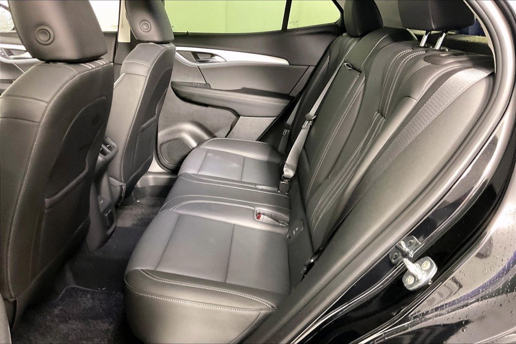 Used 2024 Buick Envision Avenir AWD/4WD image 3