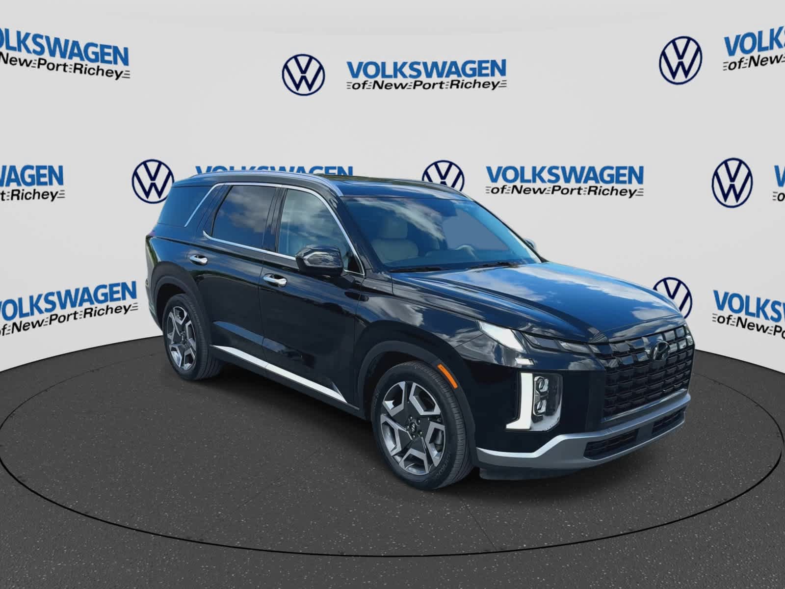 Used 2023 Hyundai Palisade Limited FWD image 4