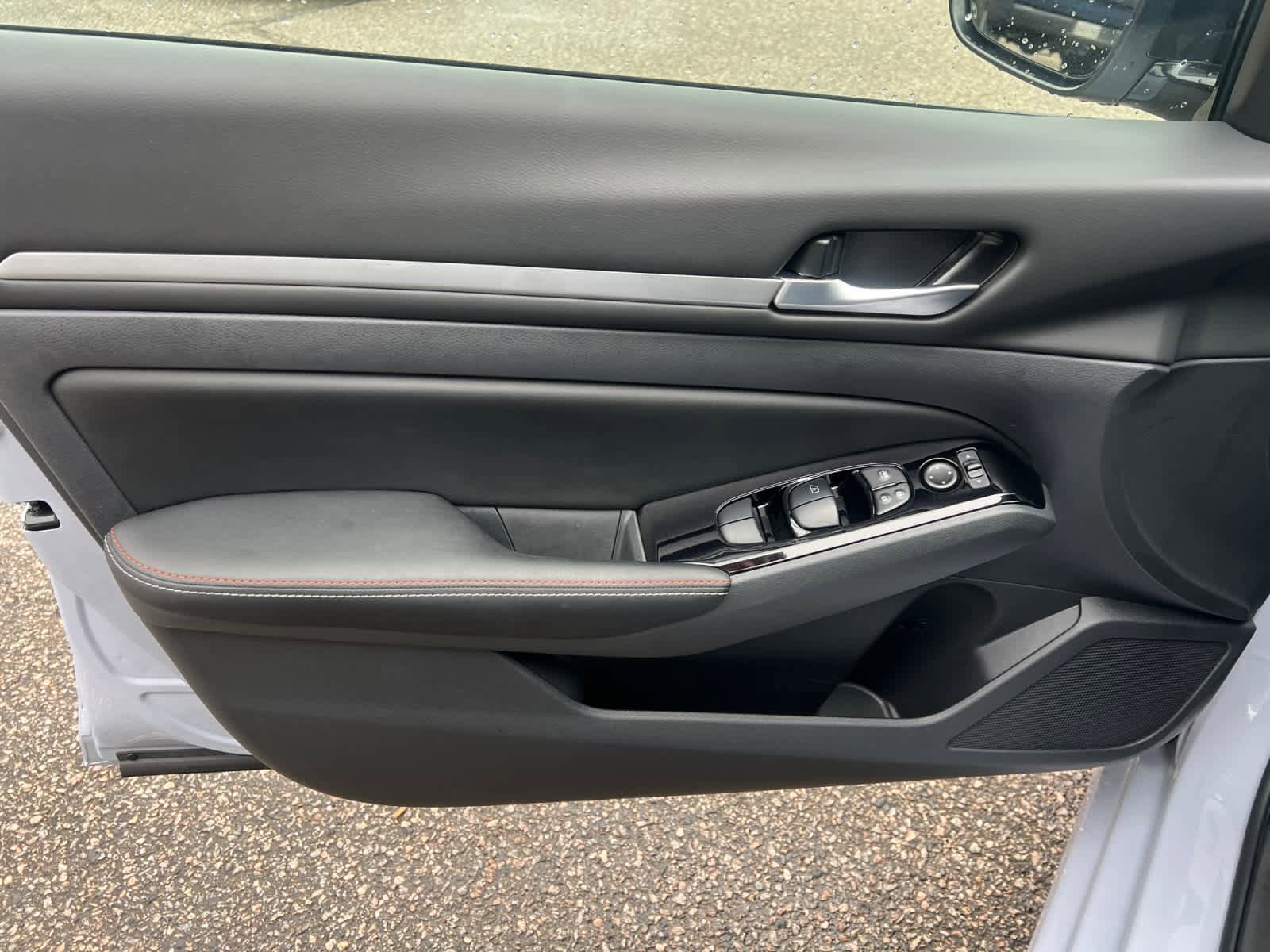 Certified 2025 Nissan Altima 2.5 SR w/ SR Premium Package FWD image 19