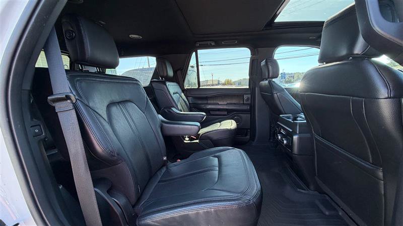 Used 2019 Ford Expedition Limited w/ Special Edition Package AWD/4WD image 27