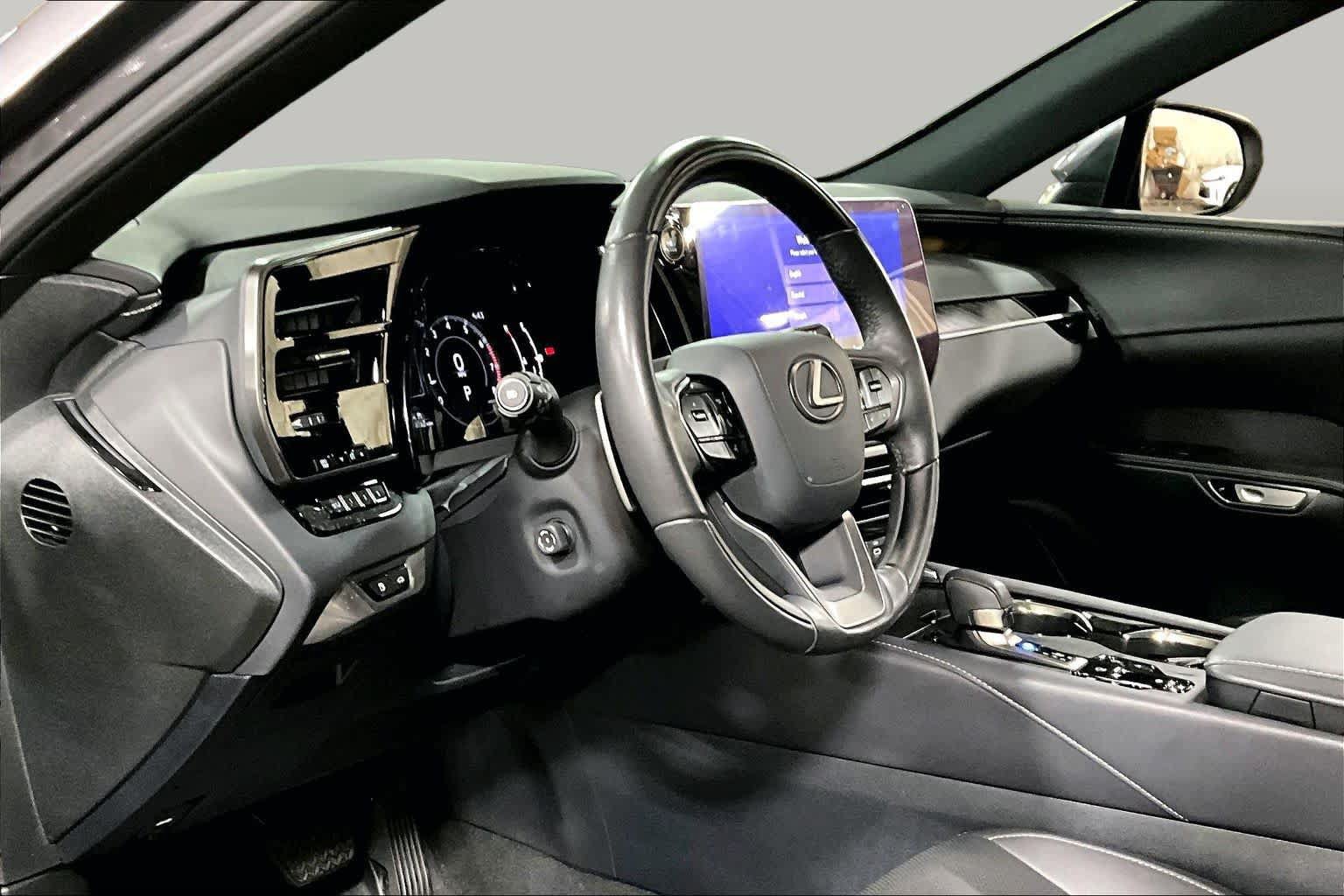 Used 2023 Lexus RX 350 Premium w/ Accessory Package AWD/4WD image 18