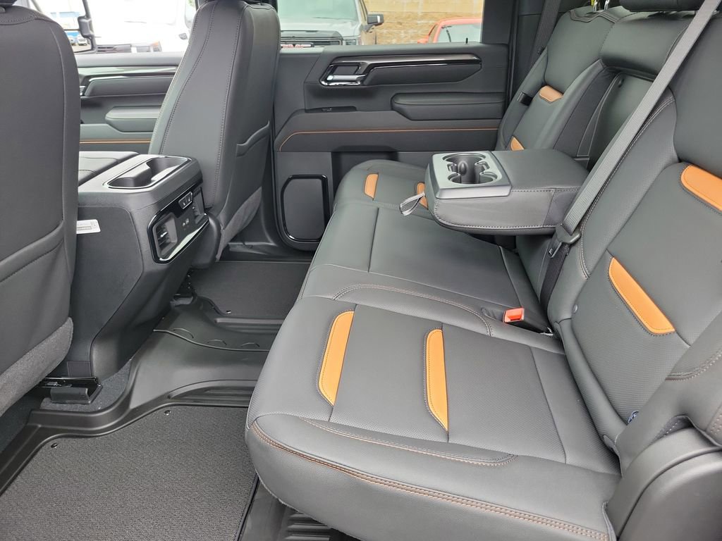 New 2026 GMC Sierra 2500 AT4 w/ AT4 Premium Plus Package AWD/4WD image 8