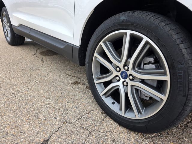 Used 2022 Ford Edge Titanium image 43