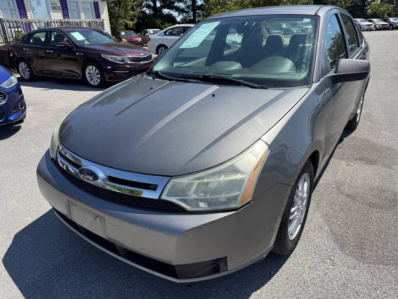 Used 2009 Ford Focus SE FWD image 3