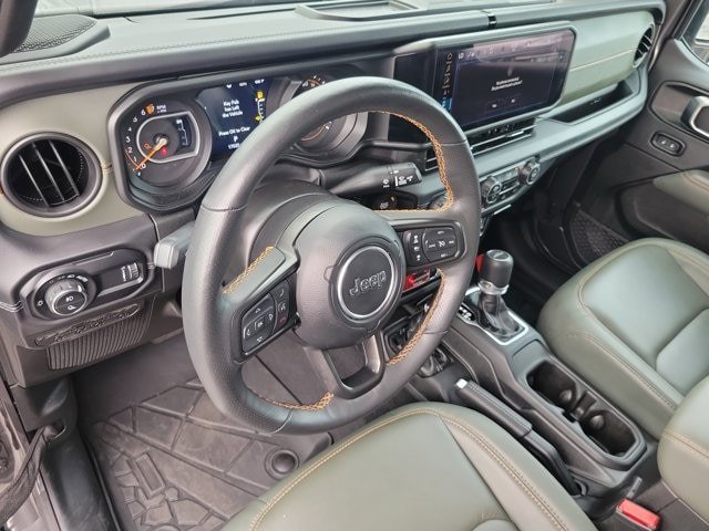 Certified 2025 Jeep Gladiator Mojave w/ Safety Group AWD/4WD image 17
