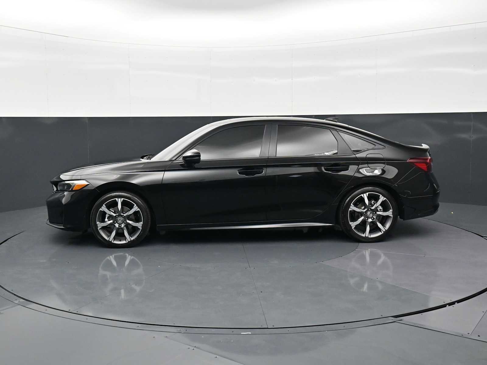 Used 2026 Honda Civic Sport Touring image 2