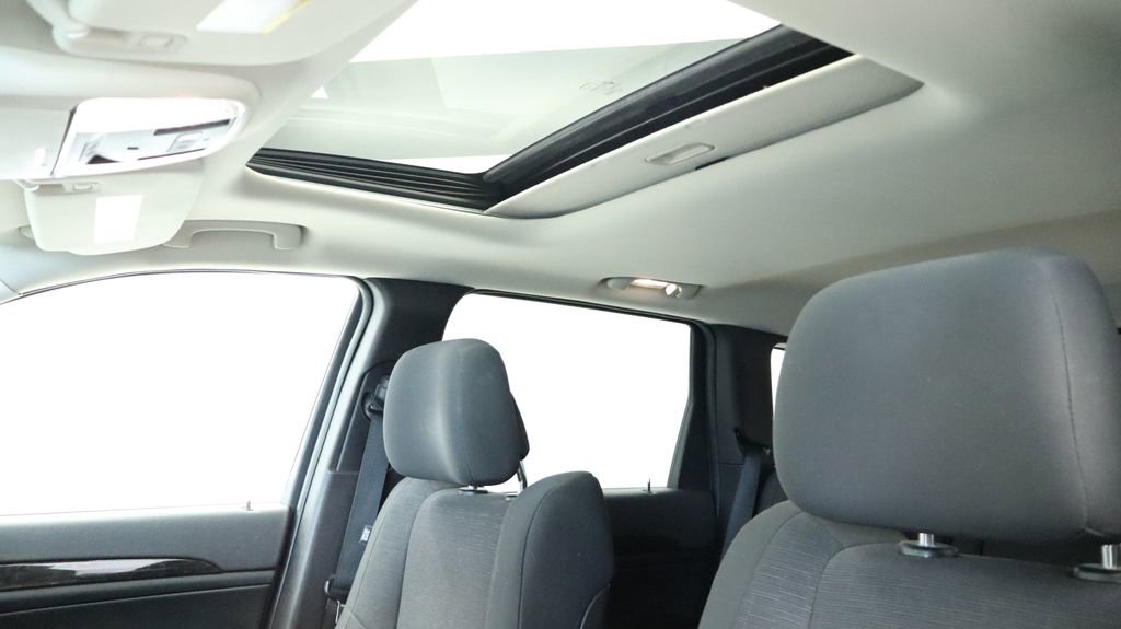 Used 2012 Jeep Grand Cherokee Laredo image 40