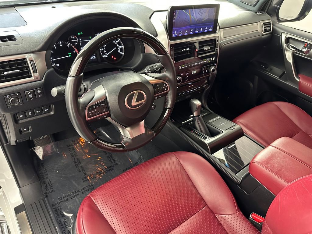Used 2022 Lexus GX 460 Luxury w/ Sport Design Package image 16