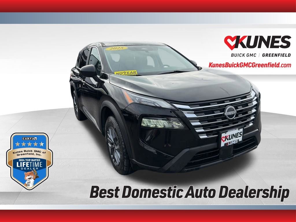 Used 2024 Nissan Rogue S image 1