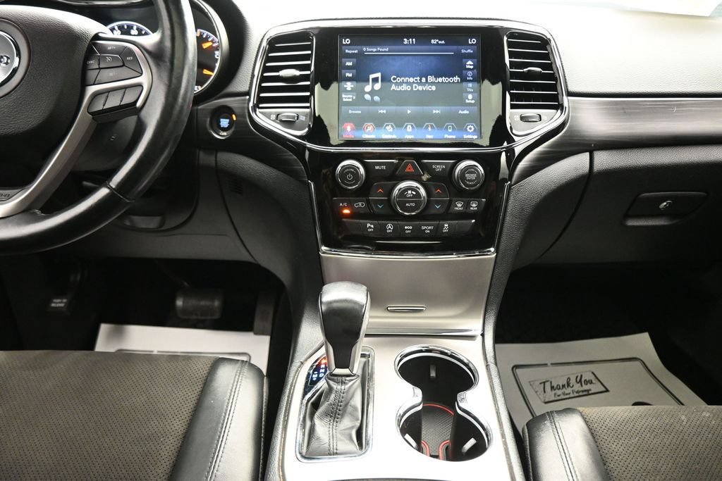 Used 2021 Jeep Grand Cherokee Laredo X AWD/4WD image 19