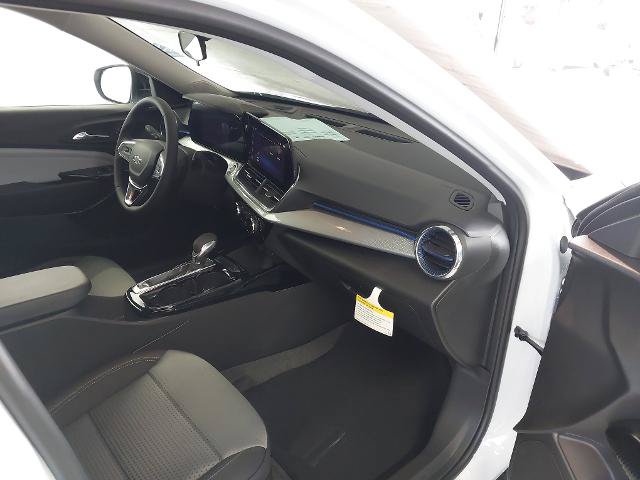 New 2026 Chevrolet Trax LT w/ Driver Confidence Package FWD image 29