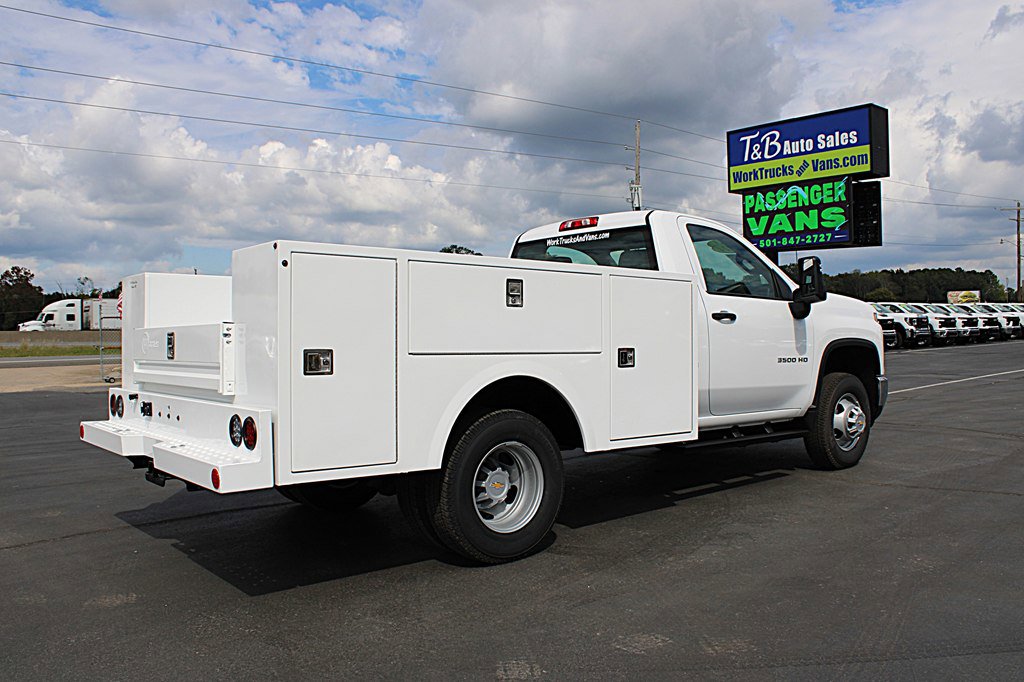 Used 2024 Chevrolet Silverado 3500 W/T w/ Snow Plow Prep Package image 5