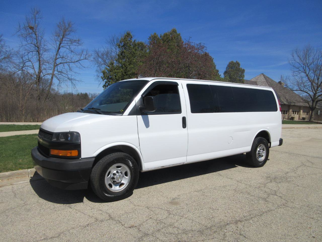 Used 2020 Chevrolet Express 2500 Extended RWD image 22
