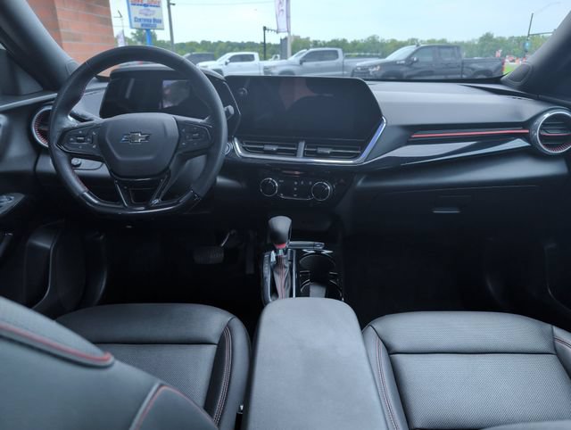 Used 2024 Chevrolet Trax RS w/ Driver Confidence Package FWD image 14
