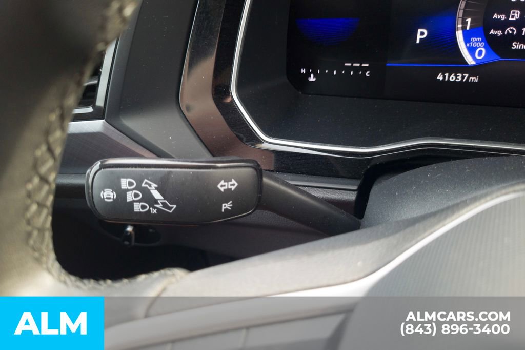 Used 2024 Volkswagen Jetta SE image 31