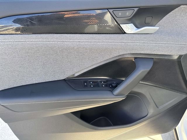 Certified 2025 Volkswagen Tiguan S image 15