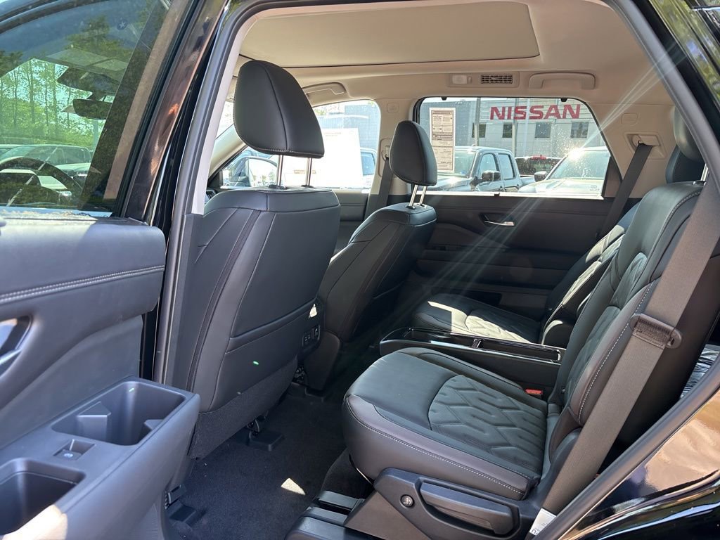 New 2026 Nissan Pathfinder Platinum image 15