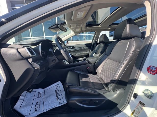 Used 2023 Nissan Maxima Platinum w/ Sport Mat Group FWD image 17
