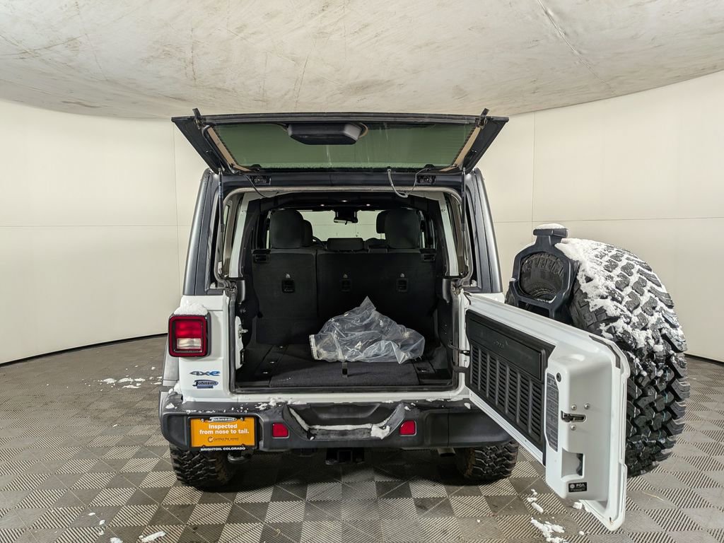 Certified 2025 Jeep Wrangler Willys 4xe image 12