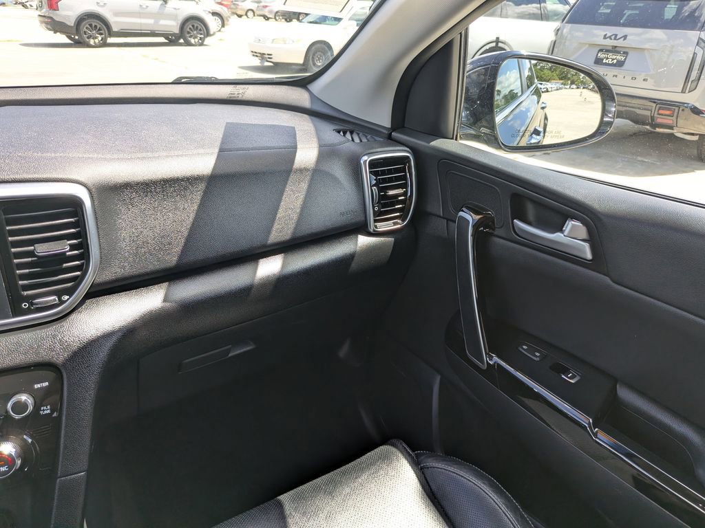 Used 2020 Kia Sportage EX w/ Option Group 15 FWD image 18