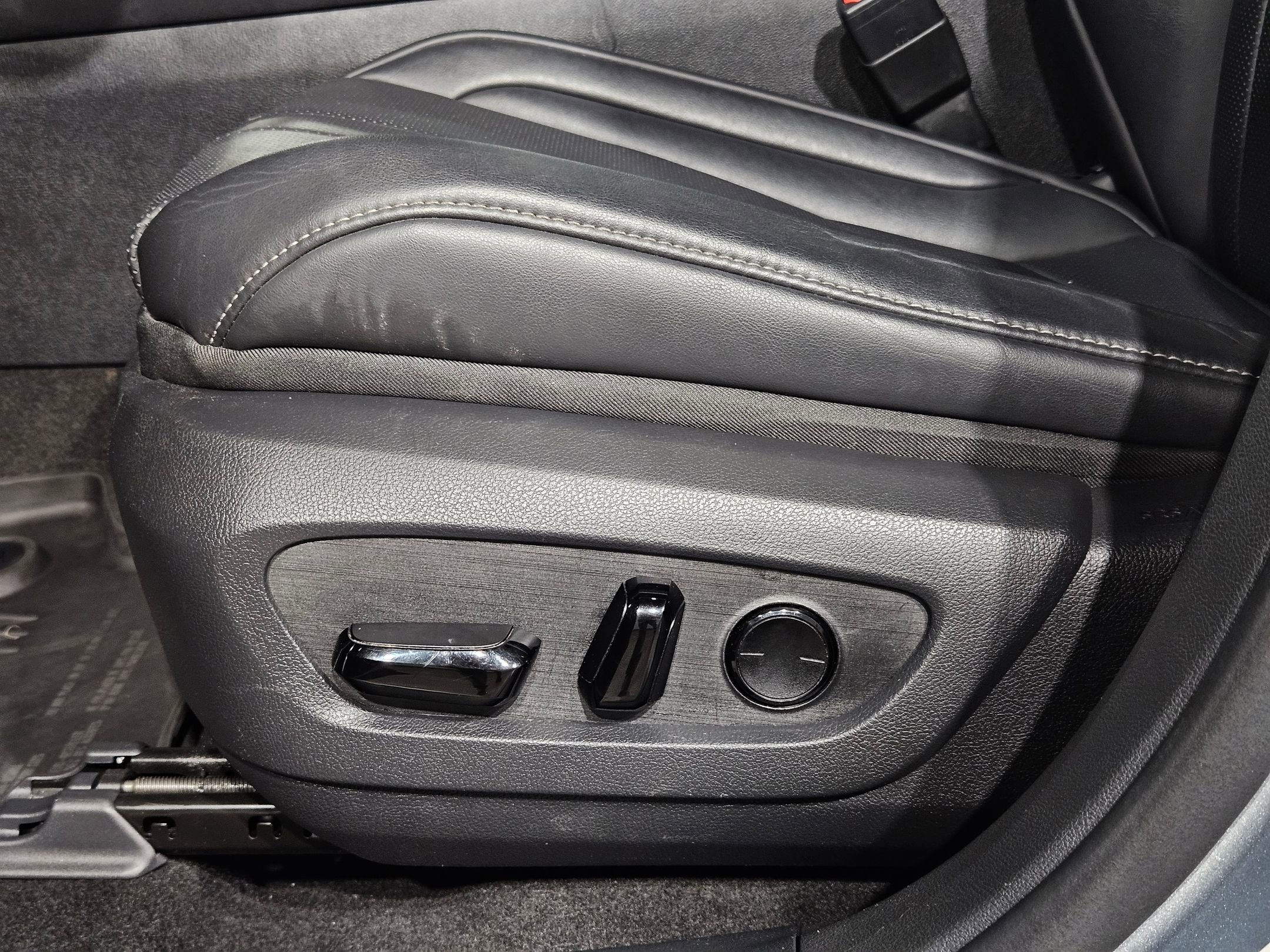 Used 2023 Lexus RX 350 F Sport w/ Cold Area Package image 23