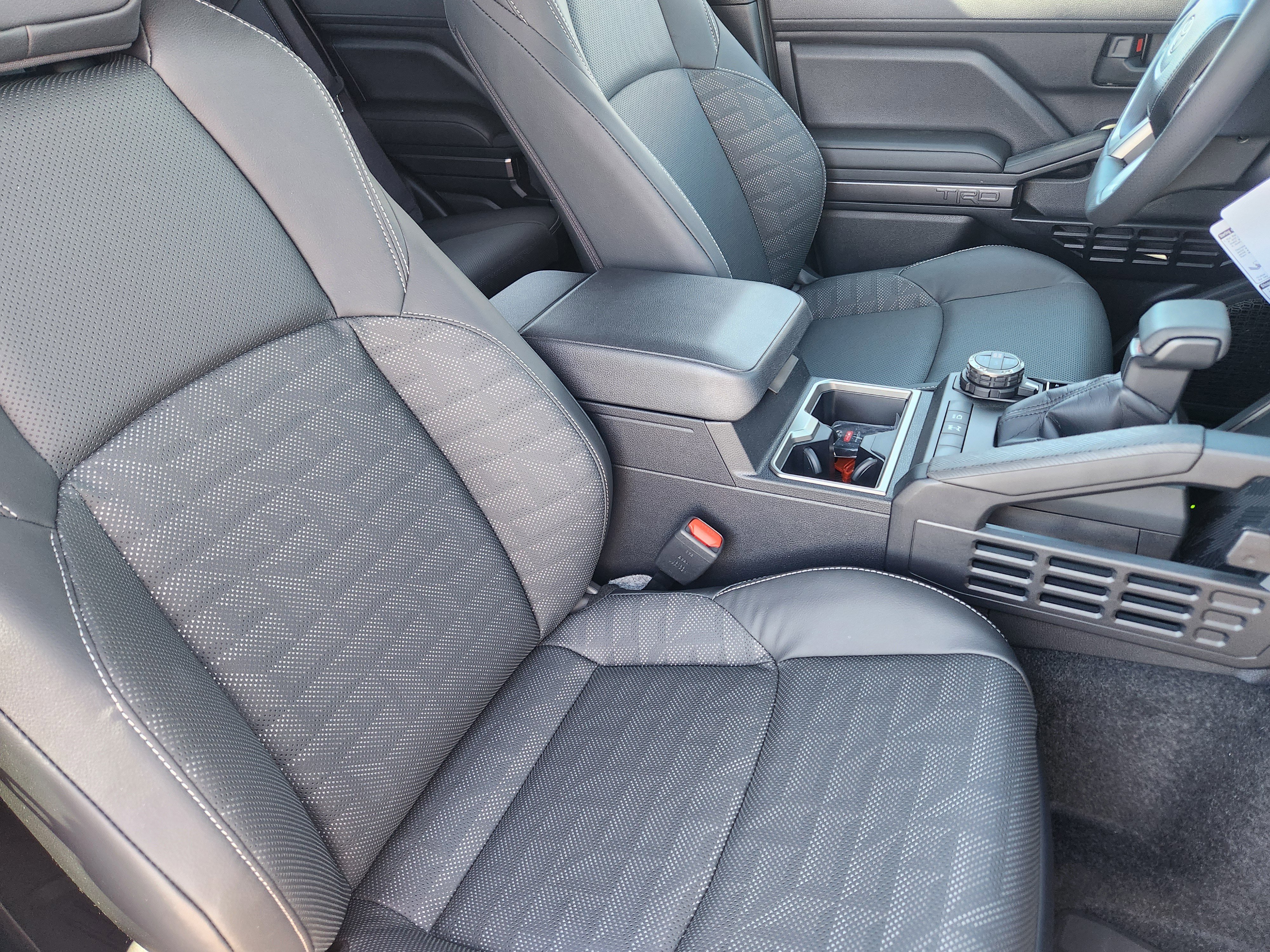 Certified 2026 Toyota 4Runner TRD Off-Road Premium AWD/4WD image 14