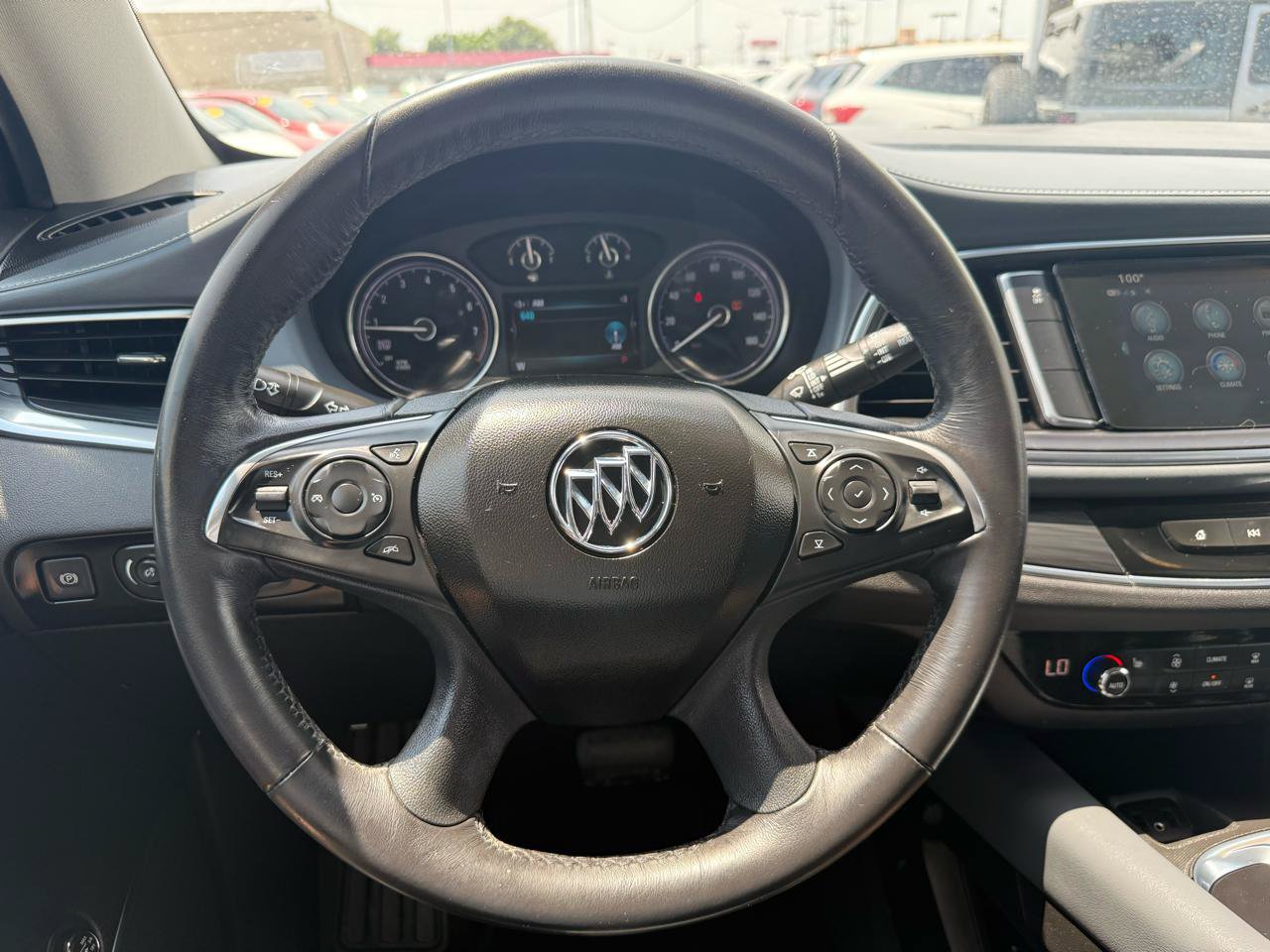 Used 2019 Buick Enclave Essence w/ LPO, Sport Appearance Package FWD image 17