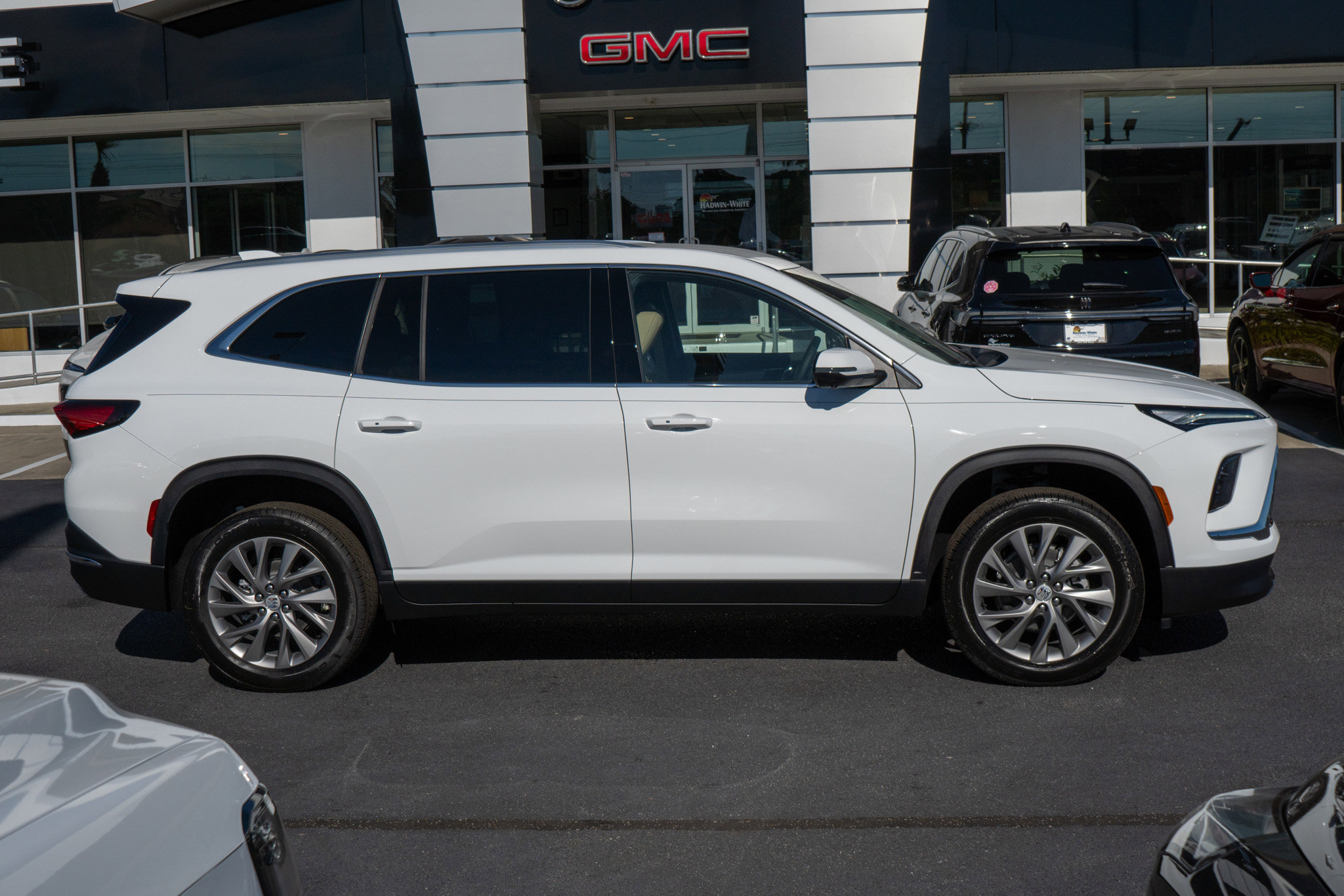 New 2026 Buick Enclave Preferred w/ Power Package image 2