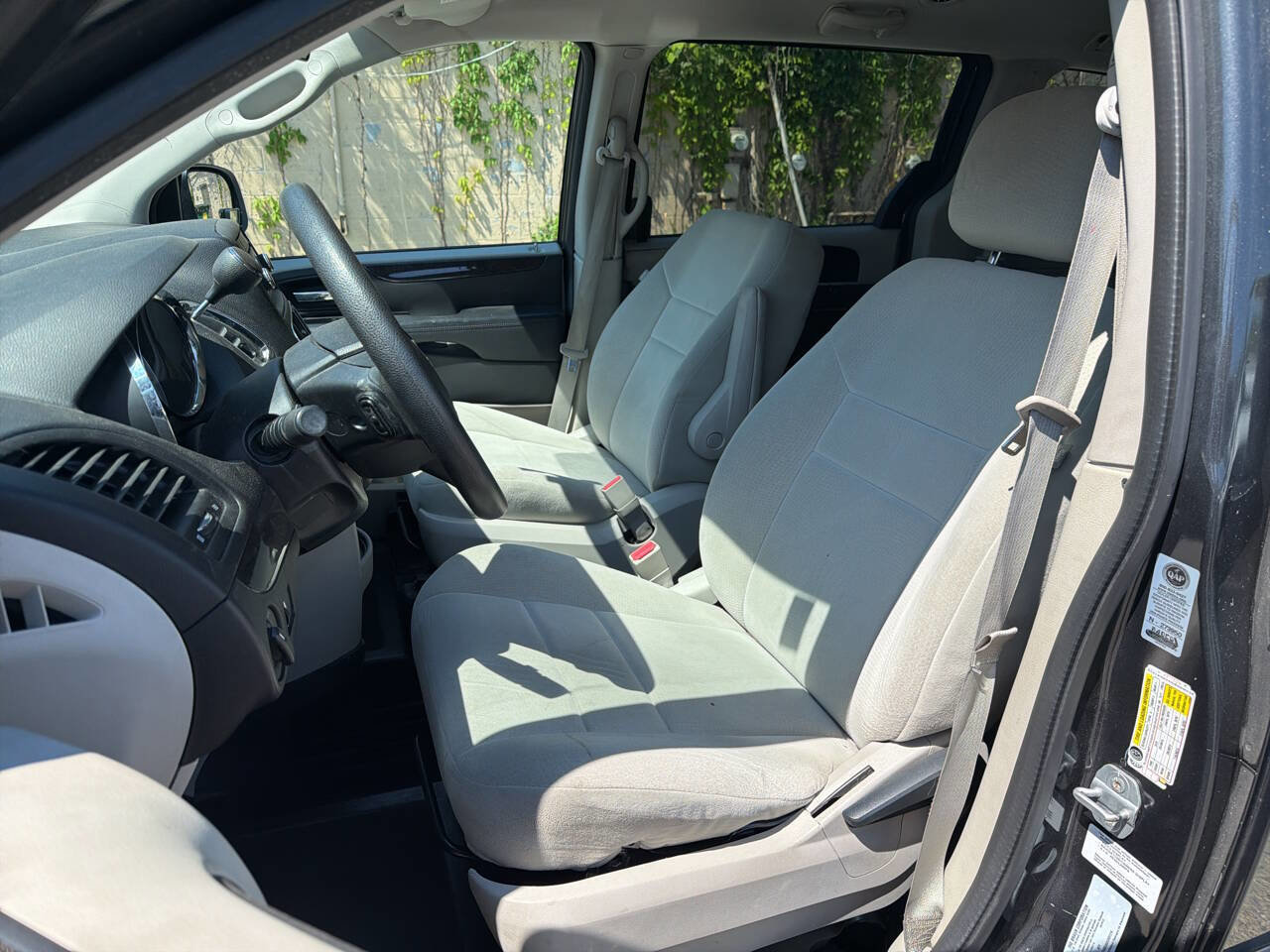 Used 2012 Dodge Grand Caravan SE FWD image 6