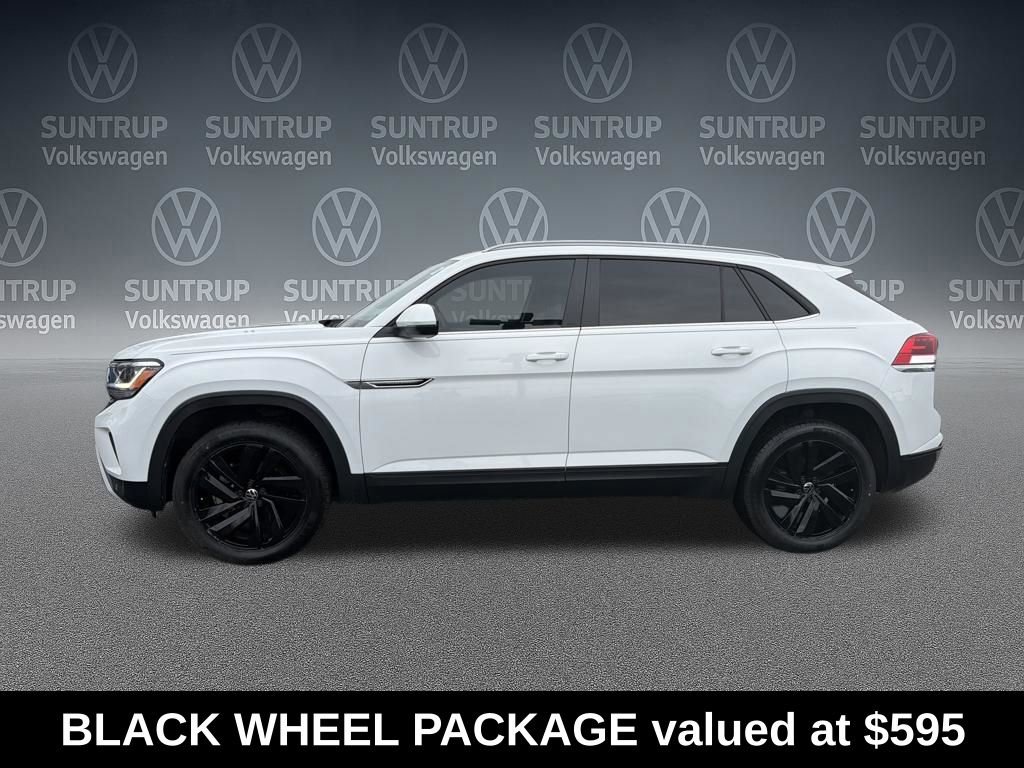 Used 2022 Volkswagen Atlas Cross Sport SE w/ Black Wheel Package image 2