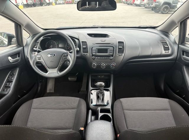 Used 2017 Kia Forte LX image 11