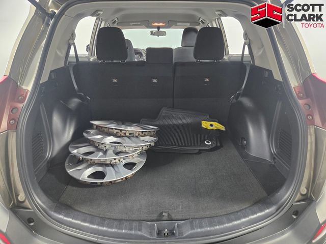Used 2014 Toyota RAV4 LE FWD image 25