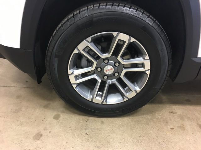 Used 2025 GMC Terrain Elevation image 11