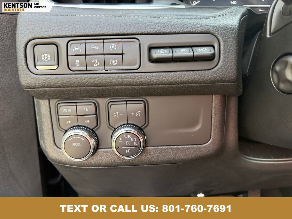 Used 2024 GMC Yukon XL Denali image 17