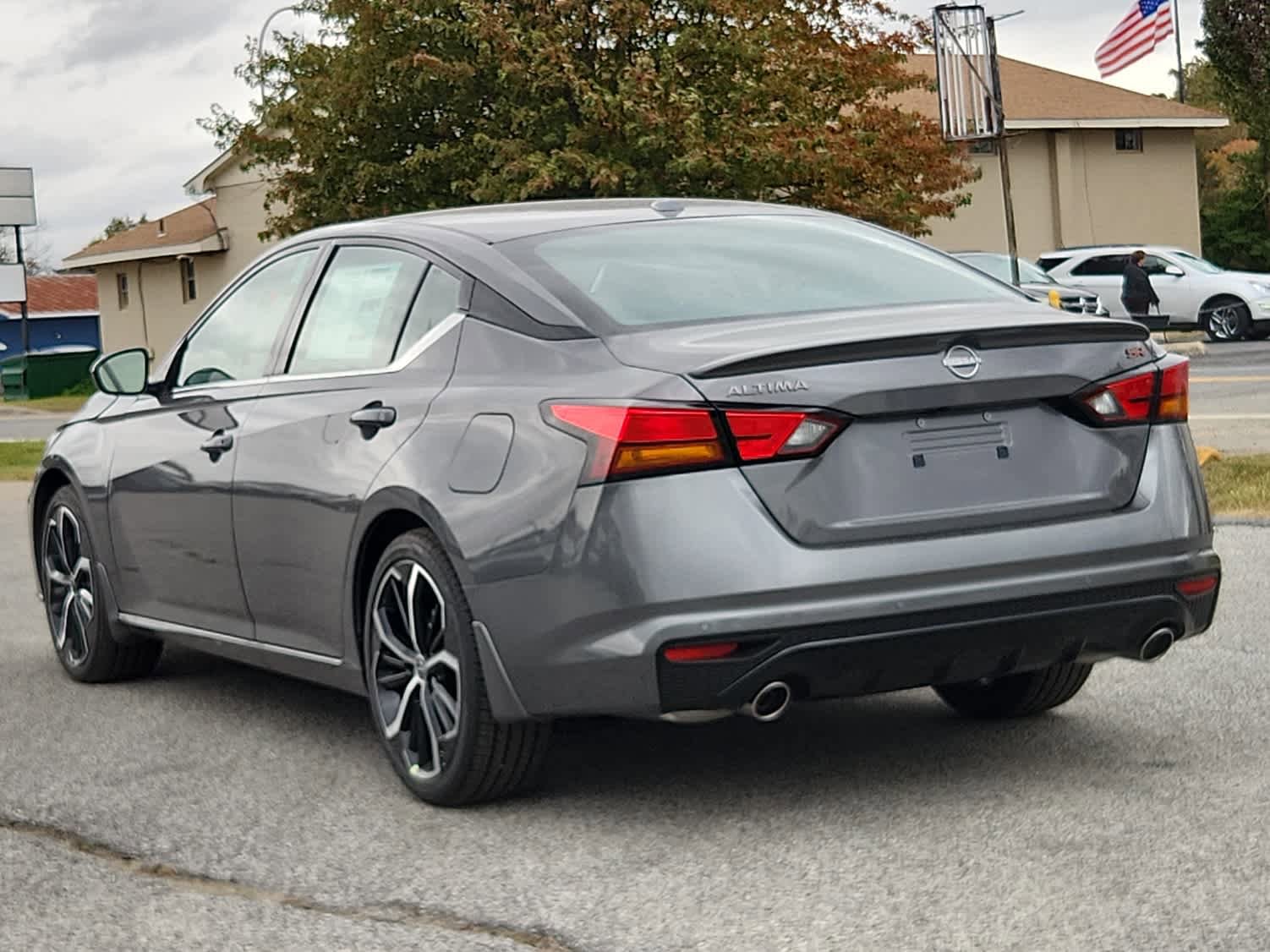 New 2025 Nissan Altima 2.5 SR w/ SR Premium Package FWD image 4