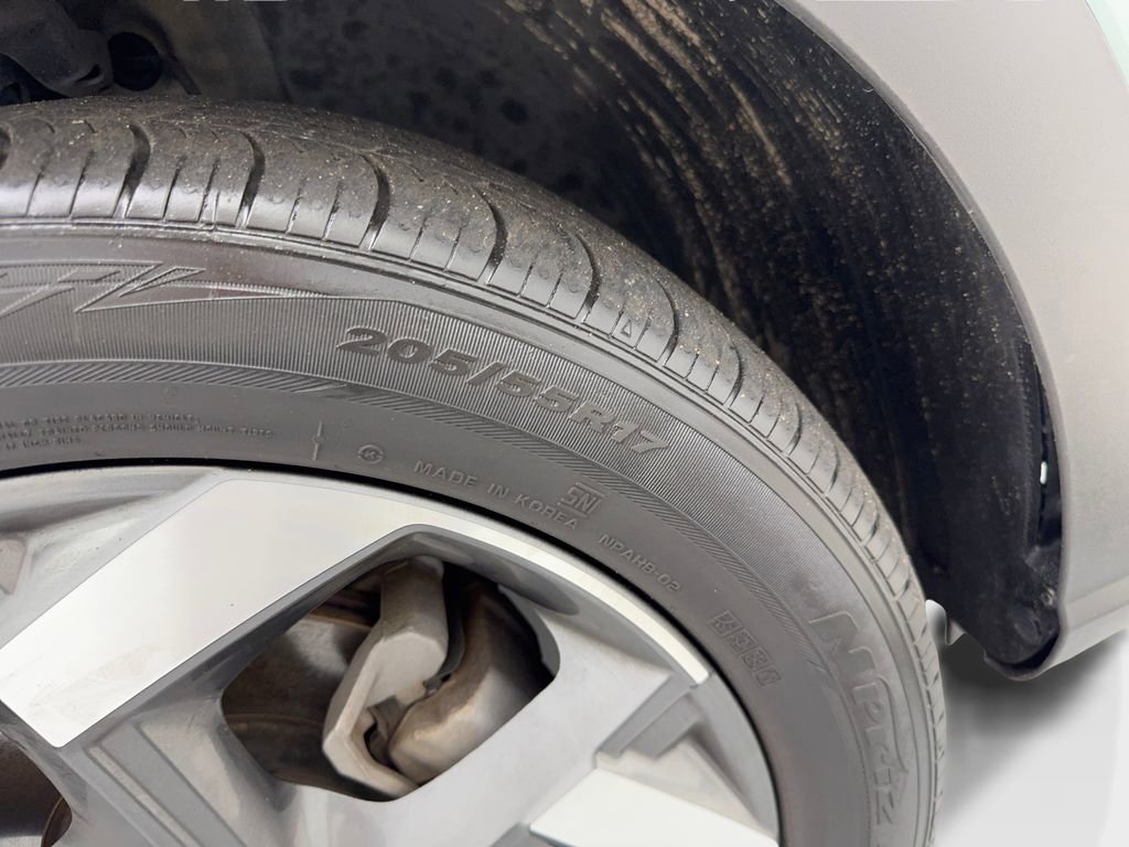 Used 2025 Hyundai Venue SEL image 79