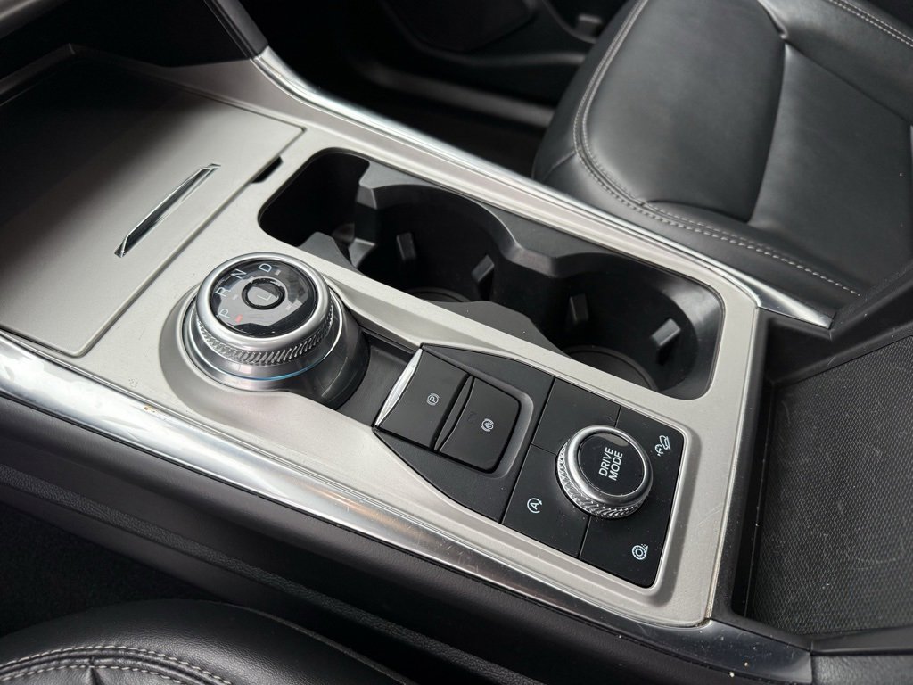 Used 2024 Ford Explorer XLT w/ Equipment Group 202A image 27