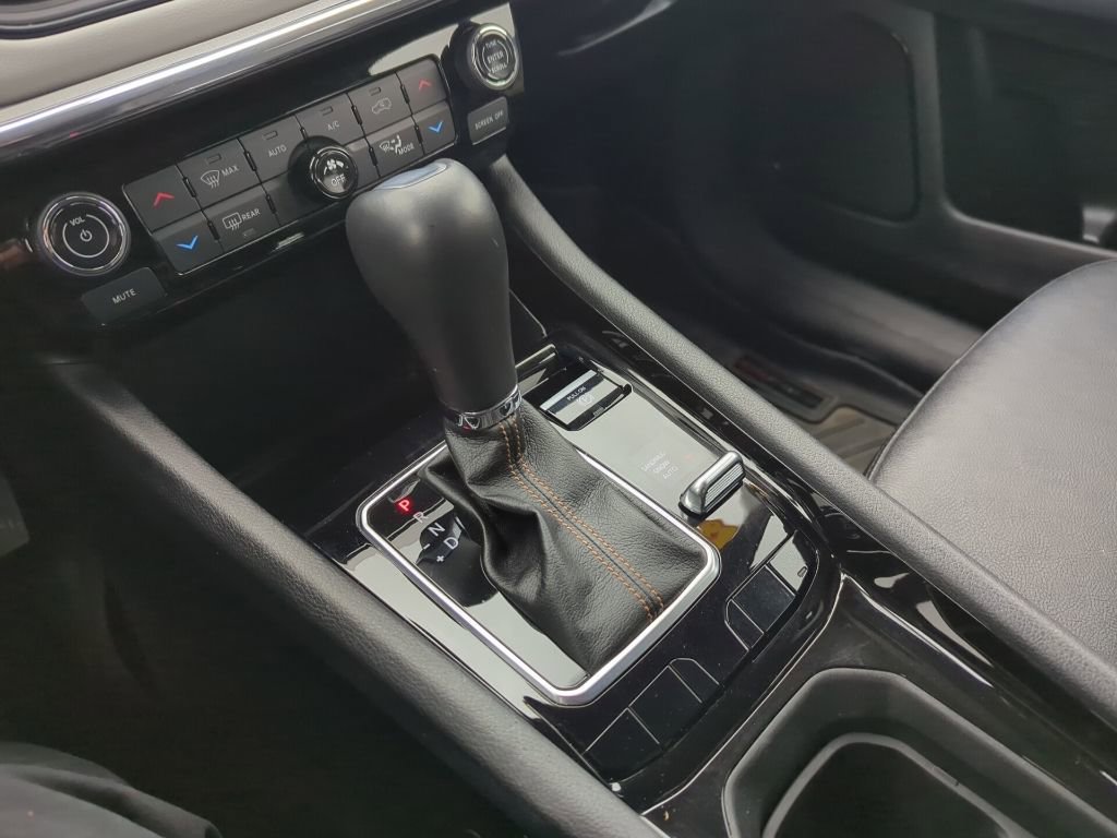 Used 2022 Jeep Compass Limited image 20