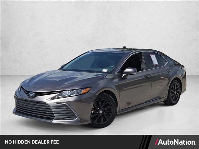 Used 2024 Toyota Camry LE w/ Convenience Package FWD image 1